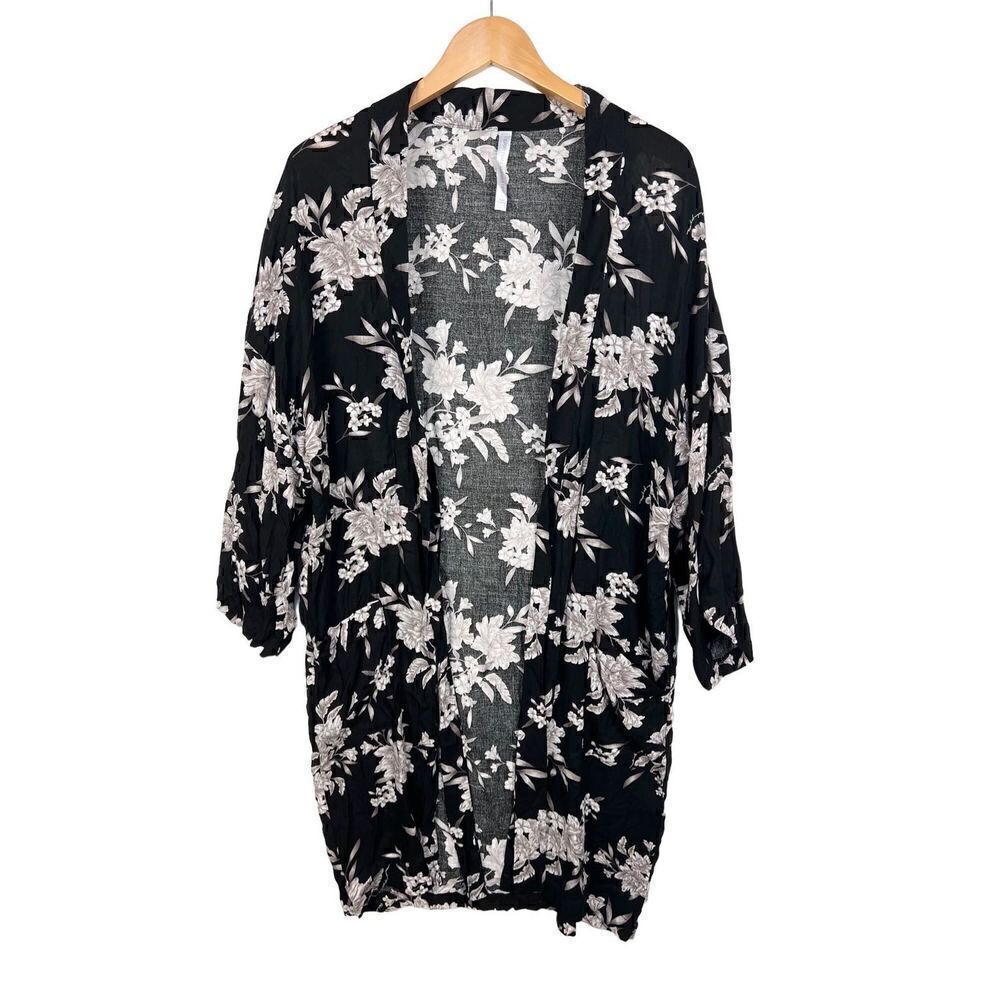 Spiritual Gangster Kimono Robe Black Gray Floral Boho women’s one size
